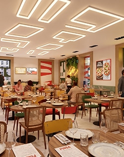 restaurant intérieur avec tables et chaises